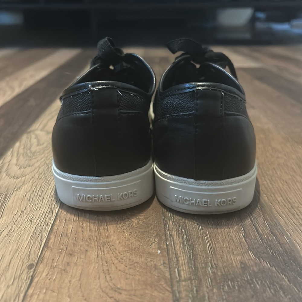 Michael Kors black sneakers 6.5 - Picture 3 of 5